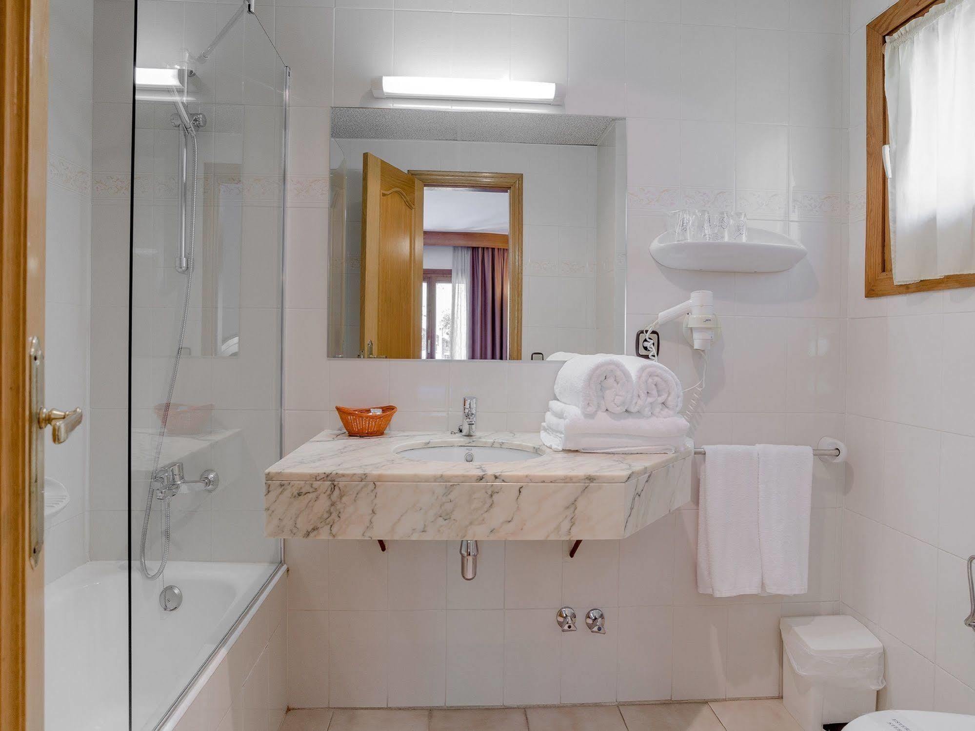 Hotel Sant Miquel Andorra la Vella Luaran gambar