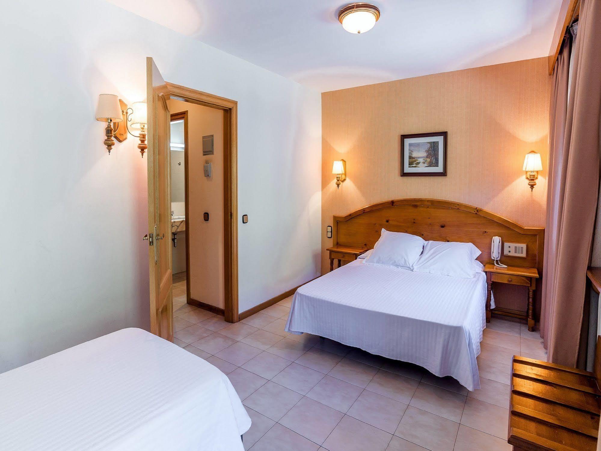 Hotel Sant Miquel Andorra la Vella Luaran gambar